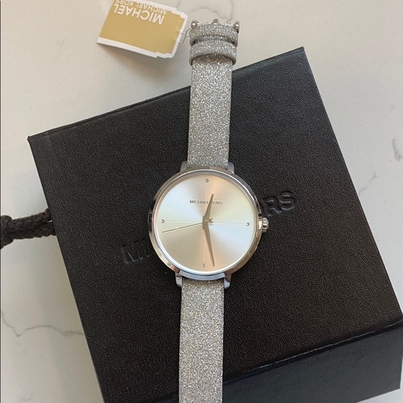 NWT: Michael Kors Silver Sparkle Watch - Picture 2 of 5